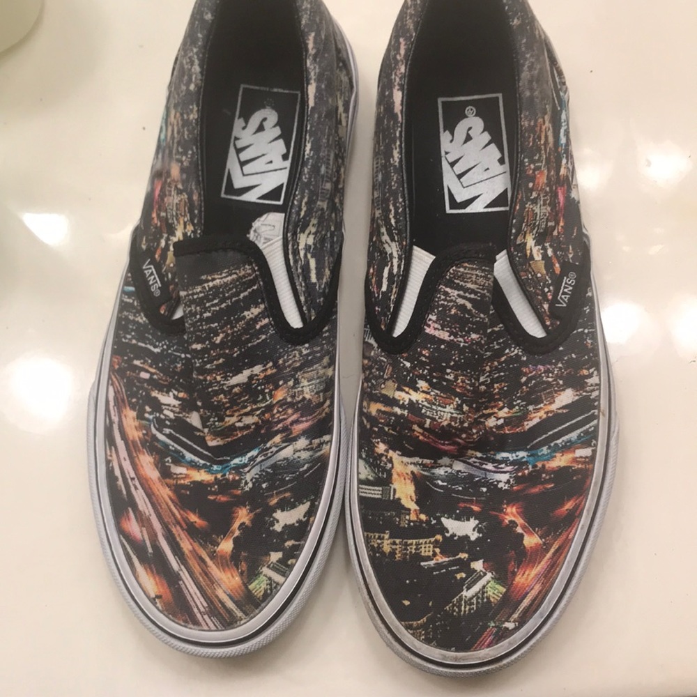 Shoes - Picture 2 of 4